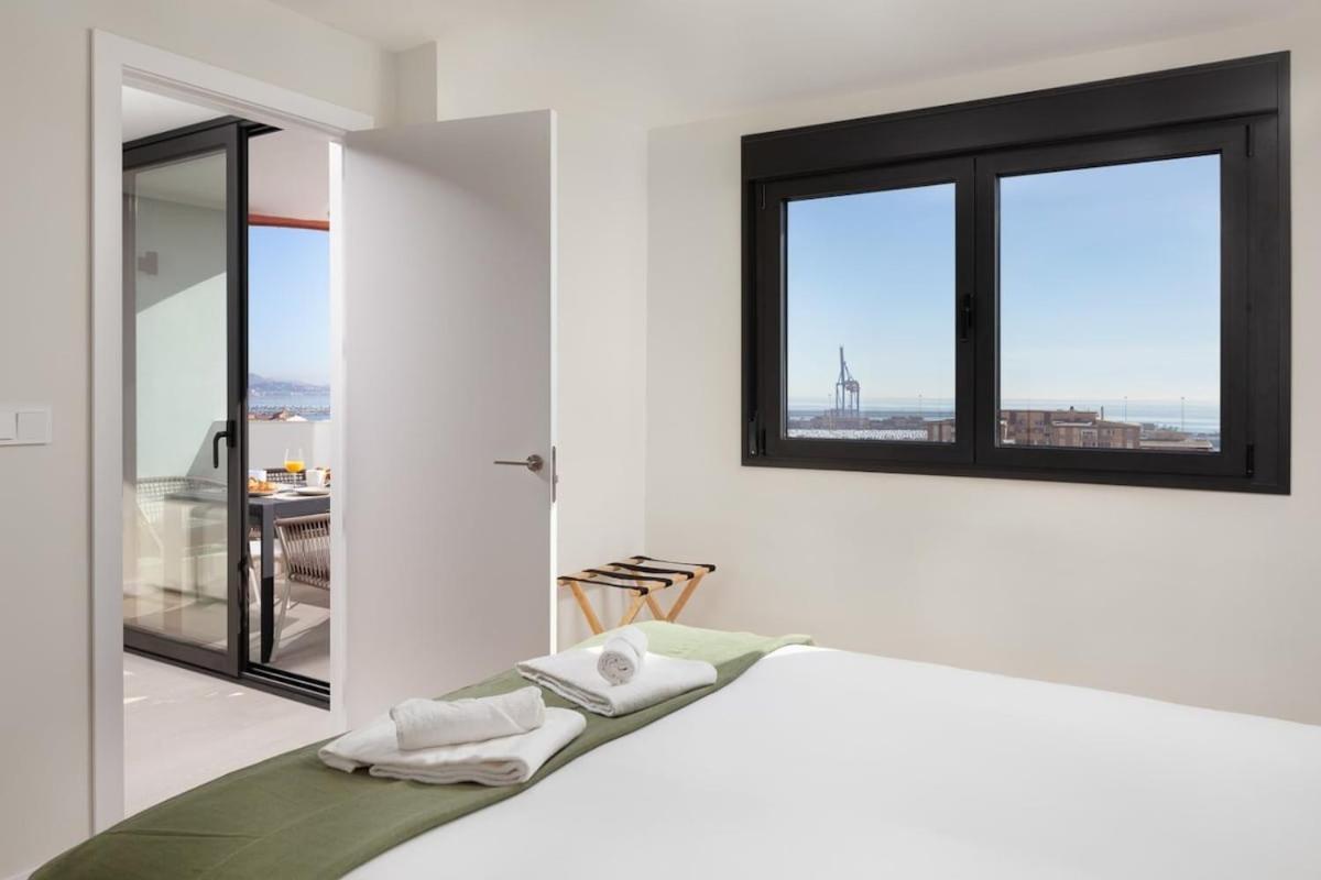 Floor Sea View & Terrace In Malaga! Apartamento *